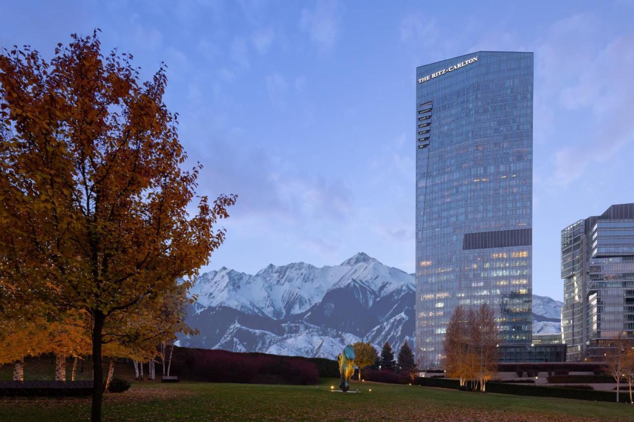 The Ritz-Carlton, Almaty Hotel Kültér fotó