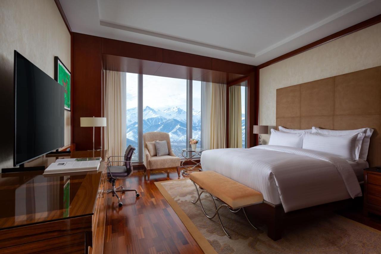 The Ritz-Carlton, Almaty Hotel Kültér fotó
