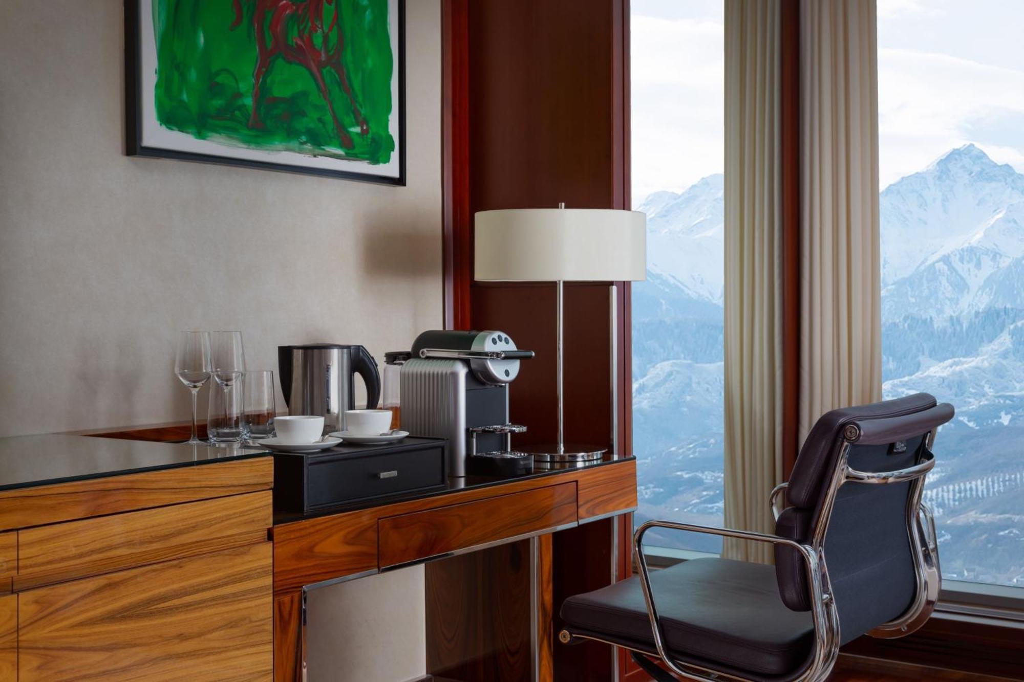 The Ritz-Carlton, Almaty Hotel Kültér fotó