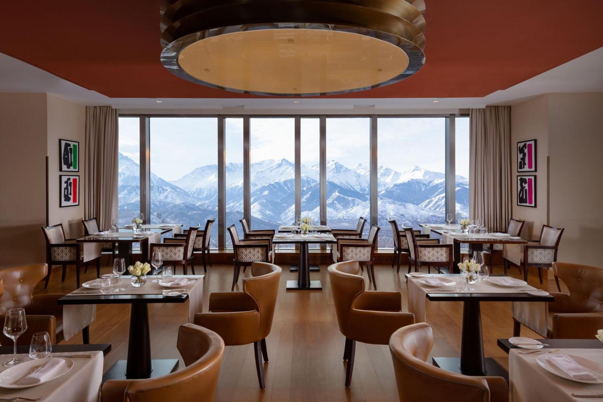 The Ritz-Carlton, Almaty Hotel Kültér fotó