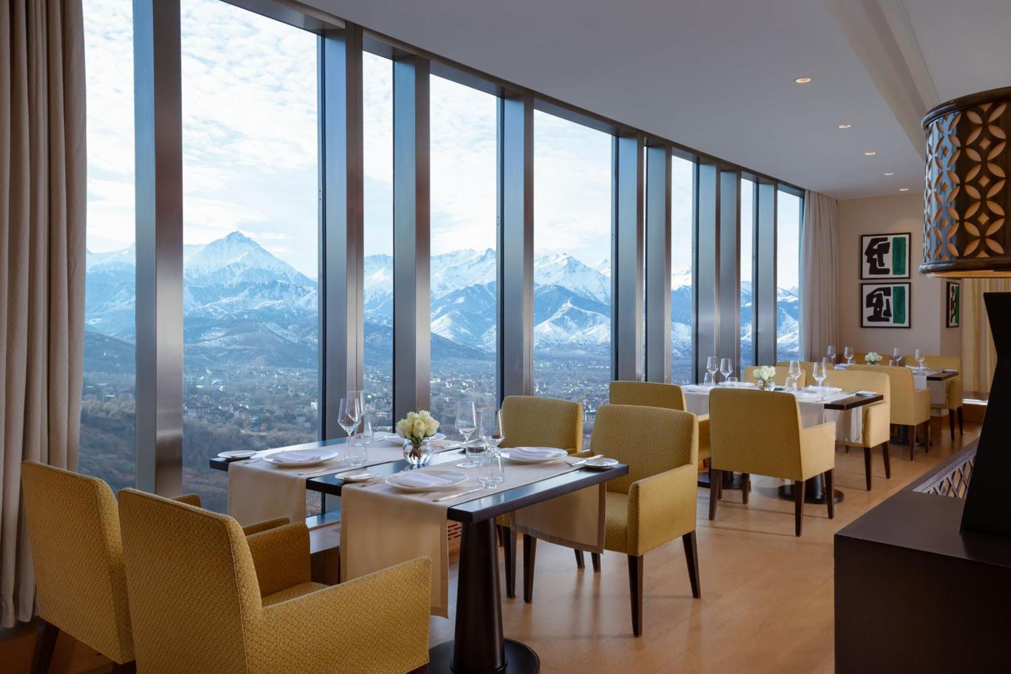 The Ritz-Carlton, Almaty Hotel Kültér fotó